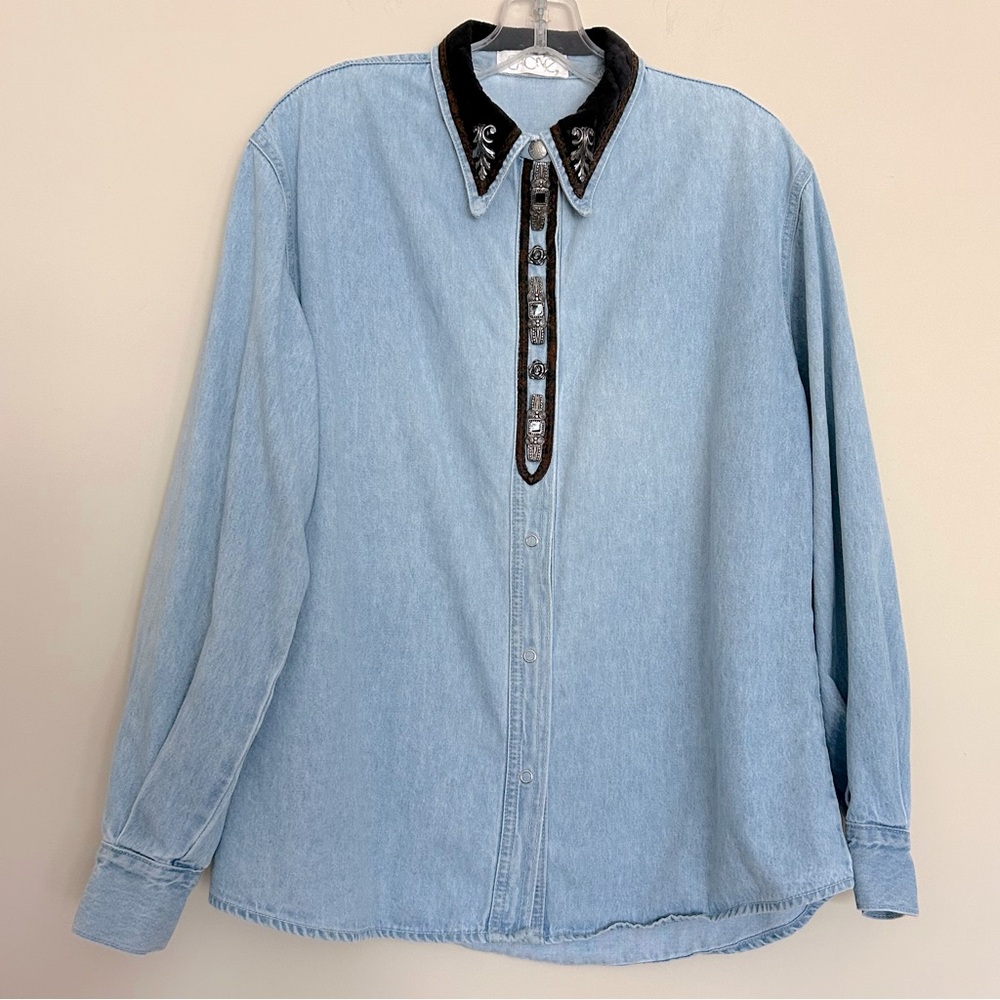 Cache Beautiful Women’s Blue Denim Country Western Long Sleeve Shirt